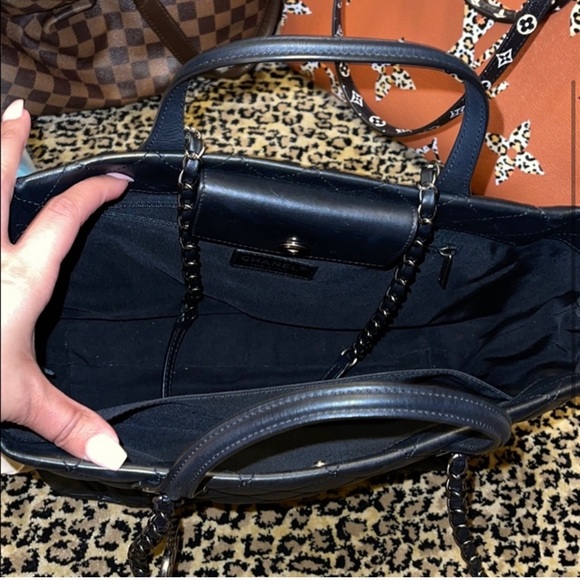 CHANEL TOTE BAG ♥️ - Picture 3 of 5